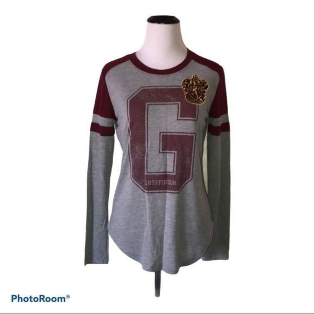 5/$30 🎈 Harry Potter small Gryffindor long sleeved tee